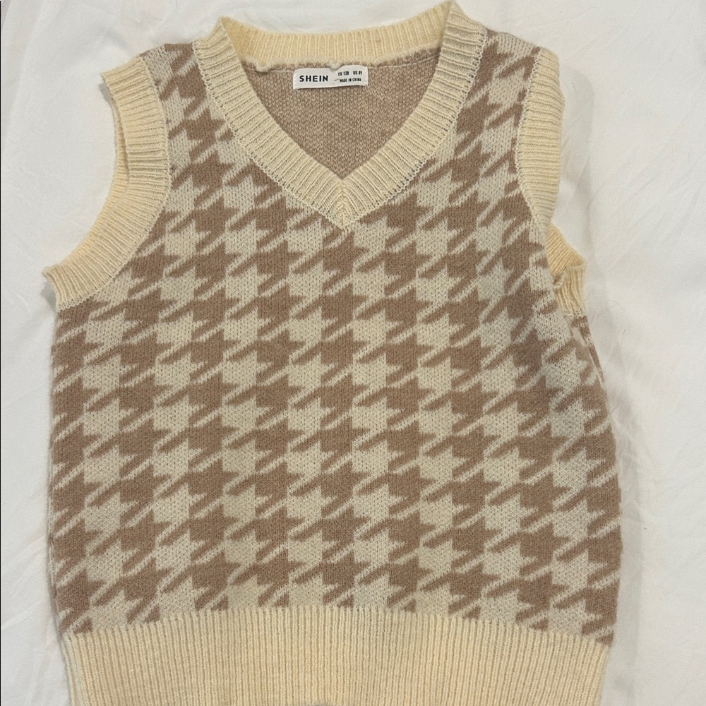 SHEIN Beige and Brown Houndstooth Vest